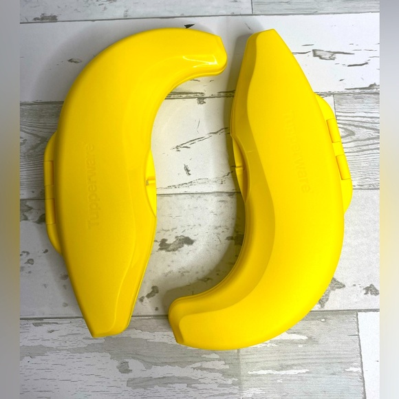Tupperware Kitchen 2 Pack Tupperware Banana Keeper Me Not